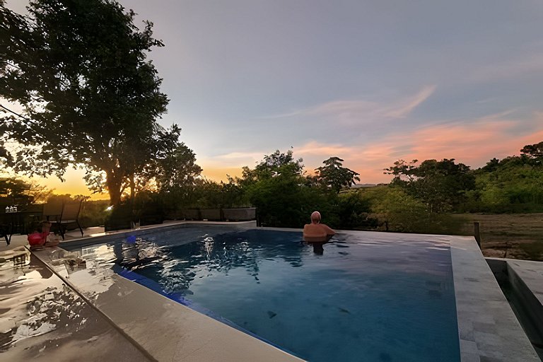 Casa Orquídeas, linda vista, lazer e conforto