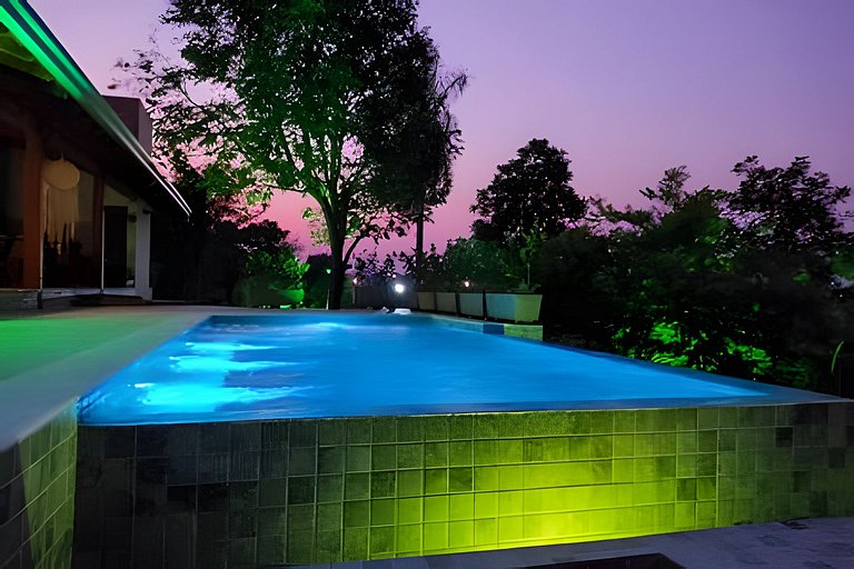 Casa Orquídeas, linda vista, lazer e conforto