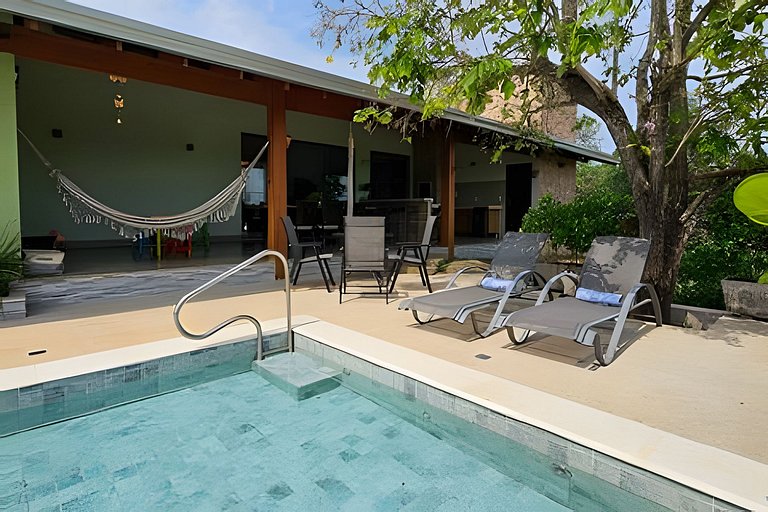 Casa Orquídeas, linda vista, lazer e conforto