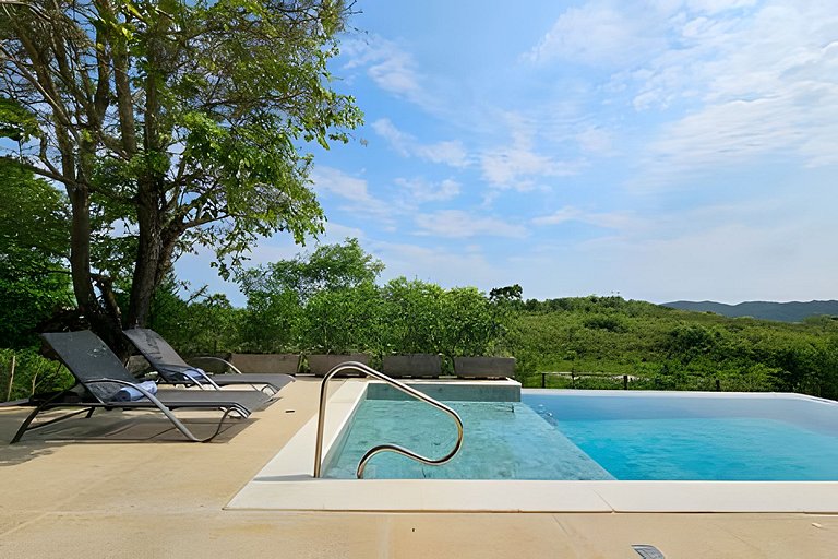 Casa Orquídeas, linda vista, lazer e conforto