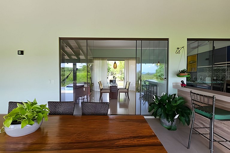 Casa Orquídeas, linda vista, lazer e conforto