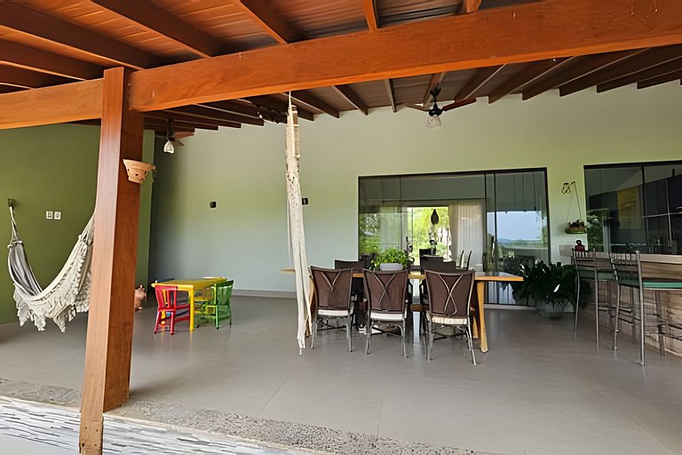 Casa Orquídeas, linda vista, lazer e conforto