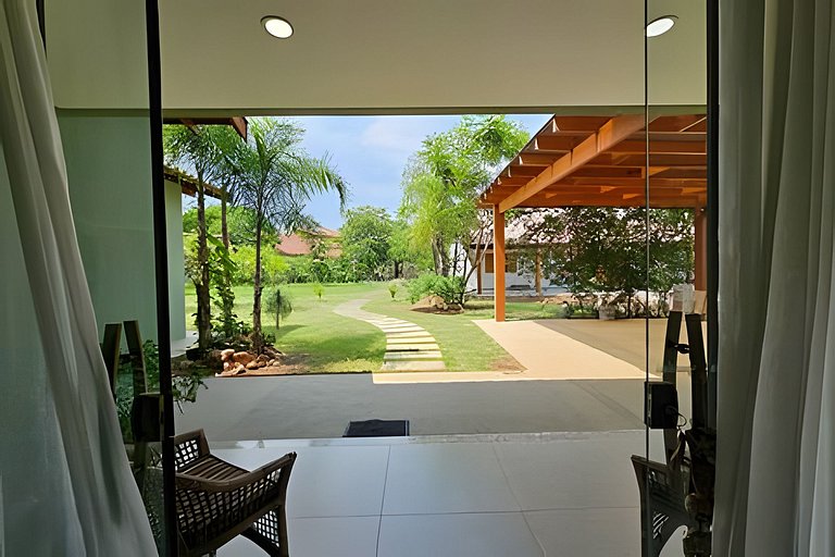 Casa Orquídeas, linda vista, lazer e conforto