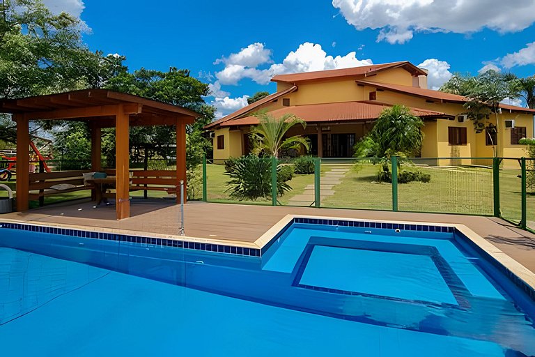 Grande casa, para até 21 pessoas, lazer completo
