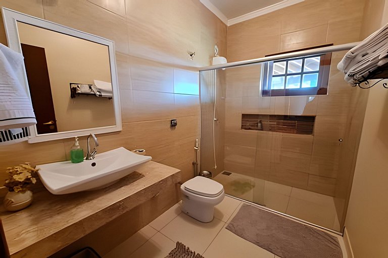 Grande casa, para até 21 pessoas, lazer completo