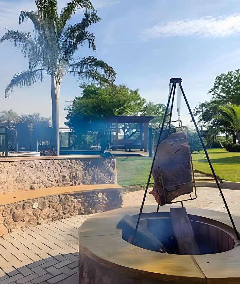 Grande casa, para até 21 pessoas, lazer completo