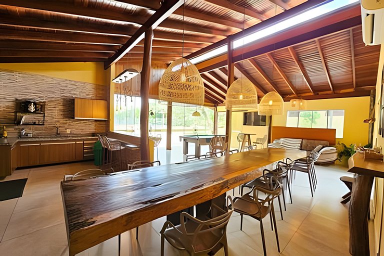 Grande casa, para até 21 pessoas, lazer completo