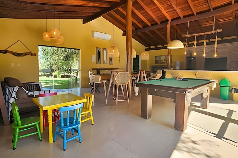 Grande casa, para até 21 pessoas, lazer completo