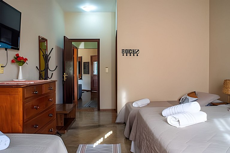 Grande casa, para até 21 pessoas, lazer completo