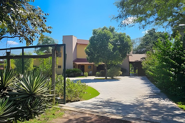 Grande casa, para até 21 pessoas, lazer completo