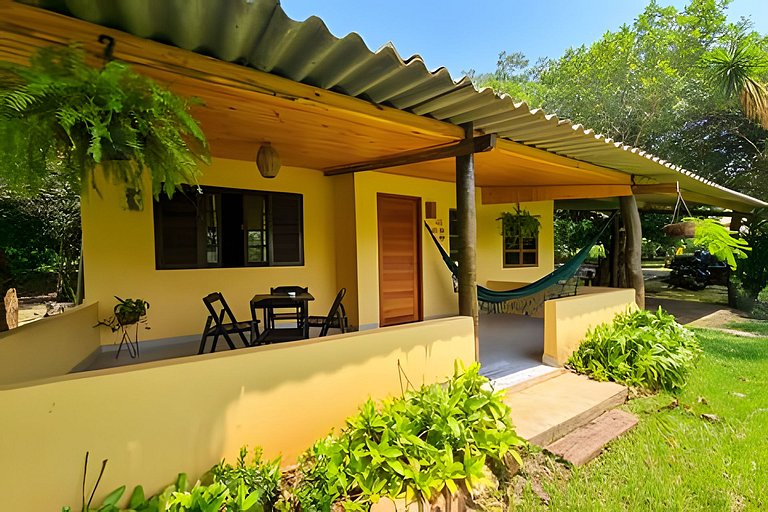 Casinha Amarela - anexo ao Camping Pé na Jaca