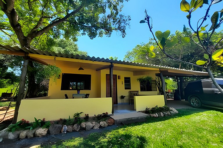 Casinha Amarela - anexo ao Camping Pé na Jaca