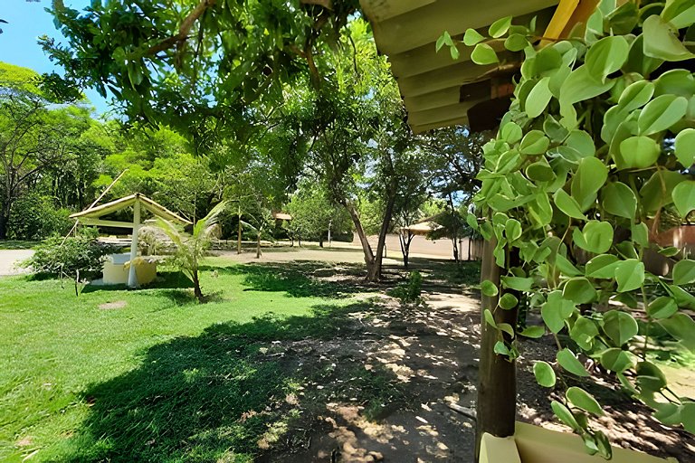 Casinha Amarela - anexo ao Camping Pé na Jaca