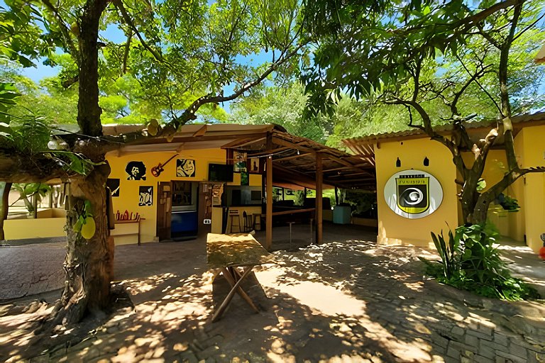 Casinha Amarela - anexo ao Camping Pé na Jaca
