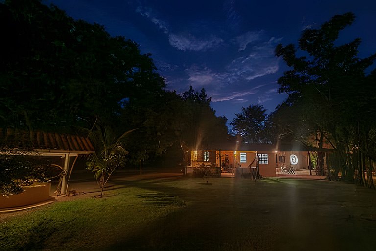 Casinha Amarela - anexo ao Camping Pé na Jaca