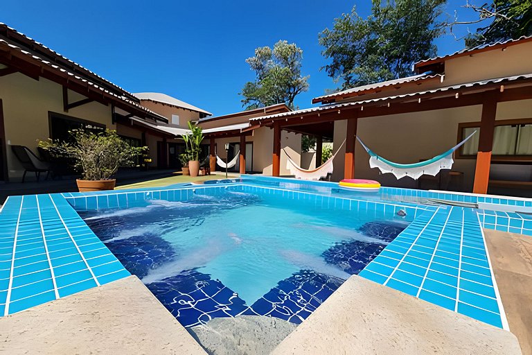 Casa Sol, alto padrão, 6 suítes, Piscina e Hidro.