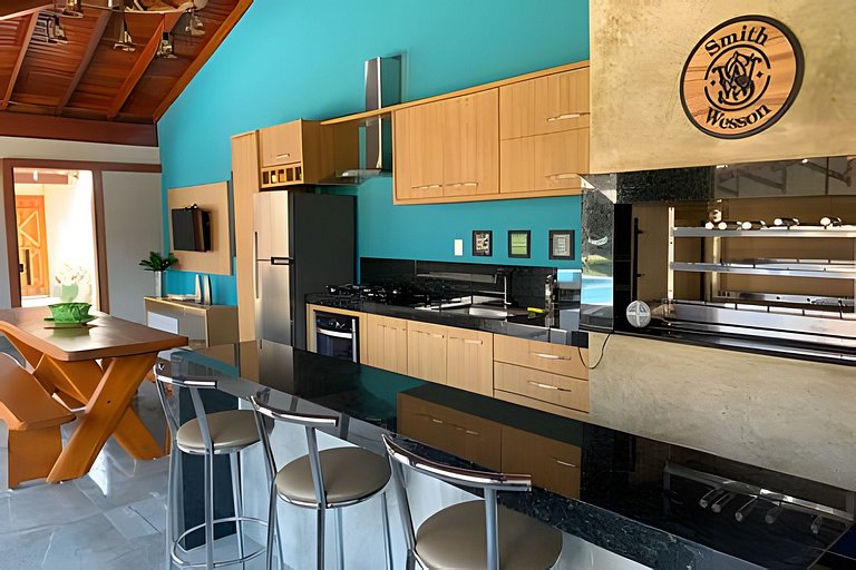 Casa Sol de Bonito, com 6 suítes, Piscina e Hidro.