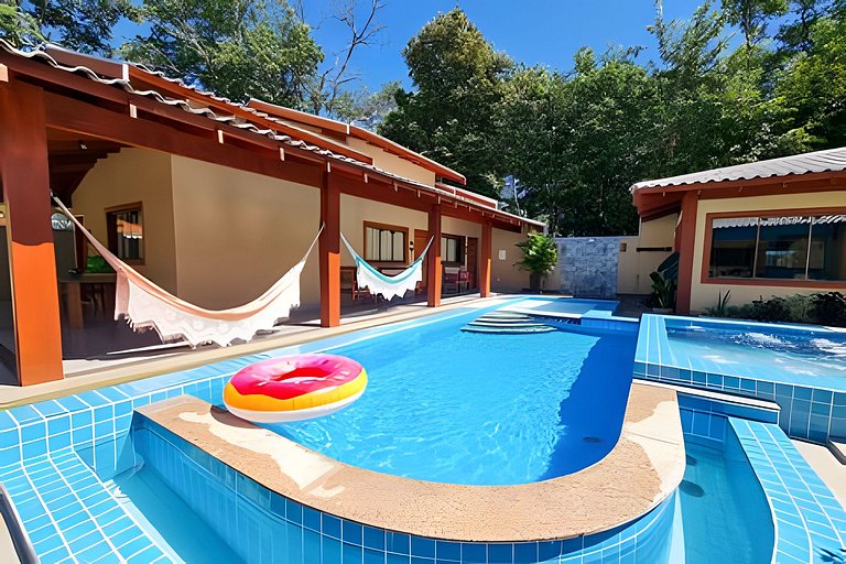 Casa Sol, alto padrão, 6 suítes, Piscina e Hidro.