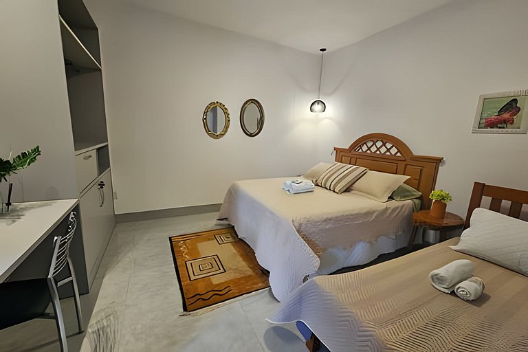 Casa Sol, alto padrão, 6 suítes, Piscina e Hidro.