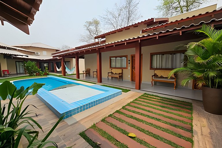 Casa Sol, alto padrão, 6 suítes, Piscina e Hidro.