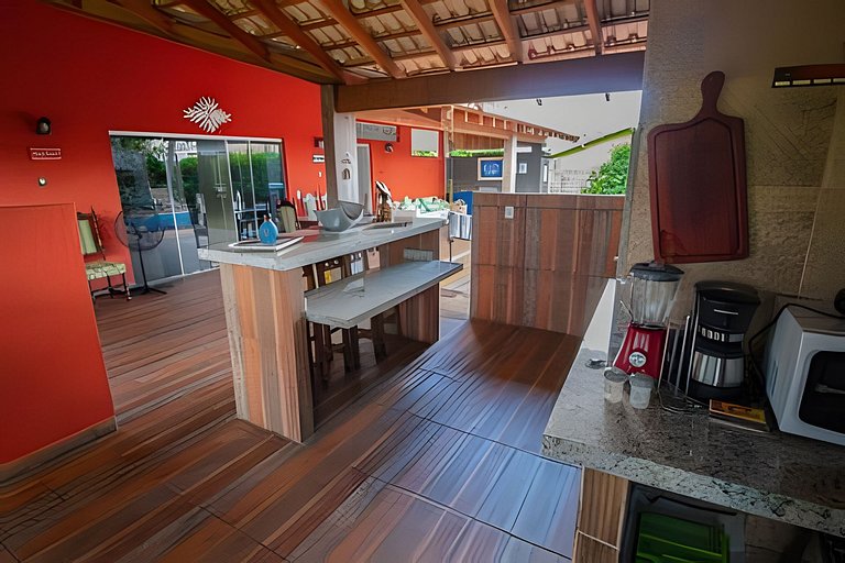 Casa Charme: ampla e com excelente área de lazer
