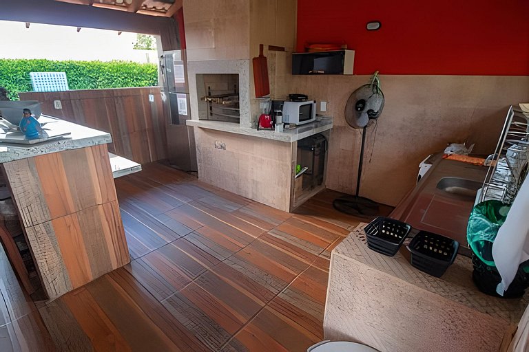 Casa Charme: ampla e com excelente área de lazer