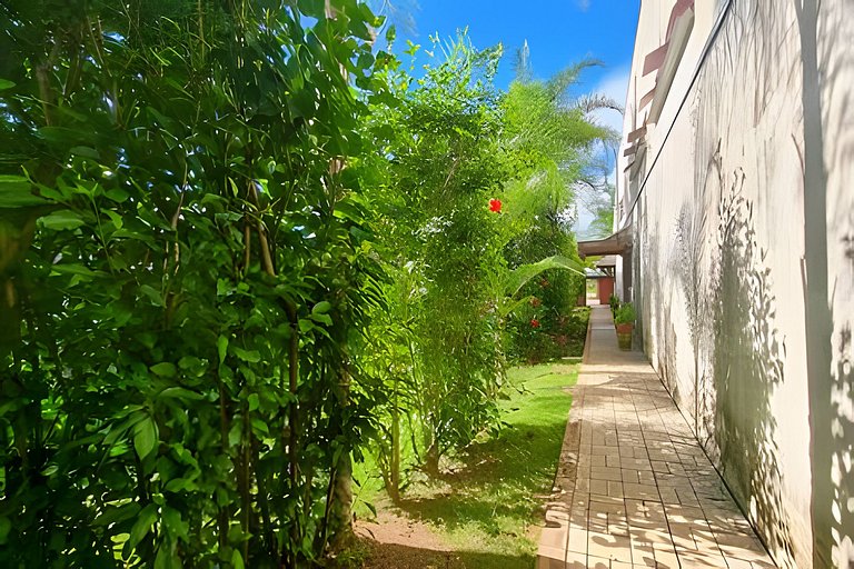 Casa Charme: ampla e com excelente área de lazer