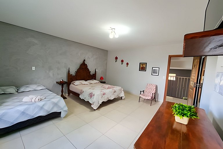 Casa Charme, casa enorme, 4 suites e piscina