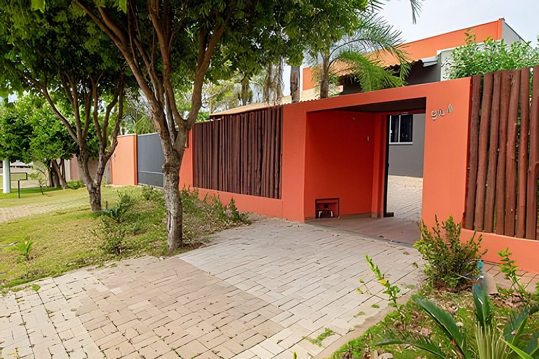 Casa Charme: ampla e com excelente área de lazer