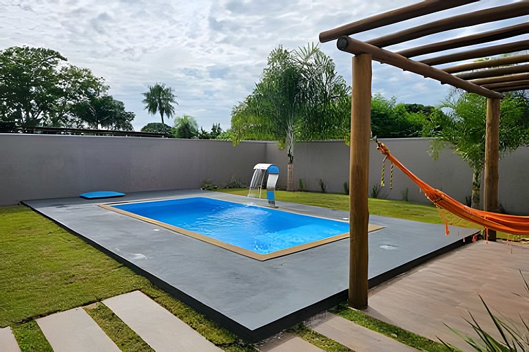 Casa da Dora agora com piscina! Para até 8 pessoas