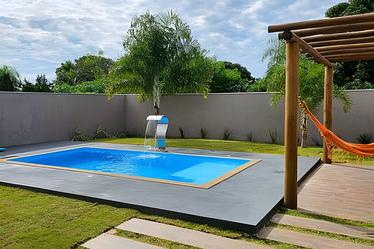 Casa da Dora agora com piscina! Para até 8 pessoas