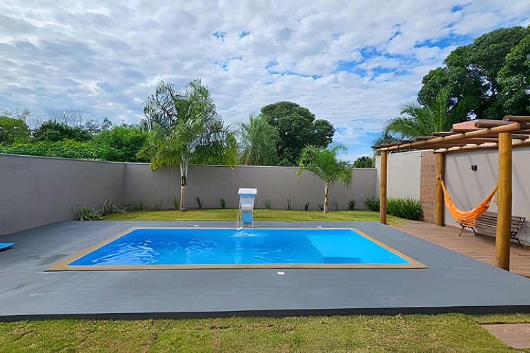 Casa da Dora agora com piscina! Para até 8 pessoas