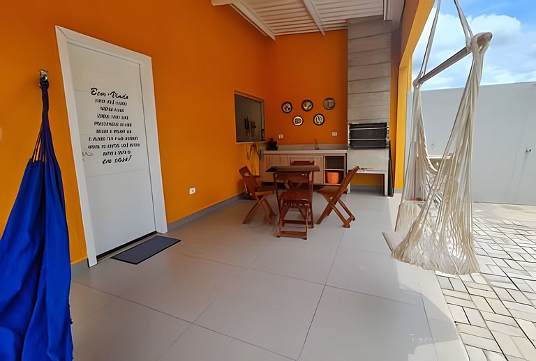 Casa Amarela - Vila das Cores, nova e bem equipada