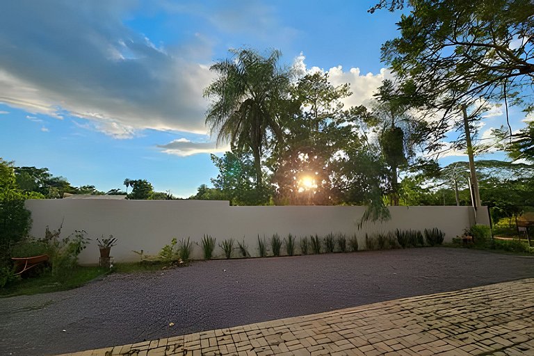 Casa Amarela - Vila das Cores, nova e bem equipada