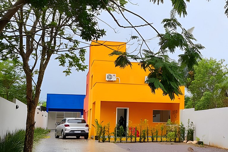 Vila das Cores - Casa Vermelha, nova e moderna