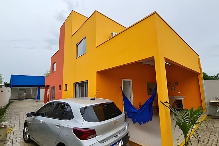 Vila das Cores - Casa Vermelha, nova e moderna