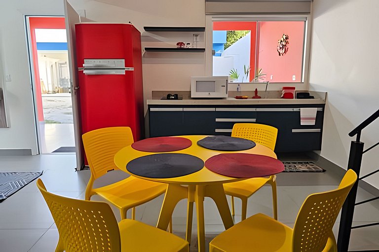 Vila das Cores - Casa Vermelha, nova e moderna