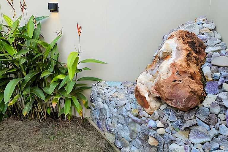 Casa da Gruta: Completa, Sofisticada e Acolhedora