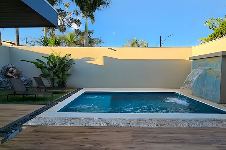 Casa da Gruta: Completa, Sofisticada e Acolhedora