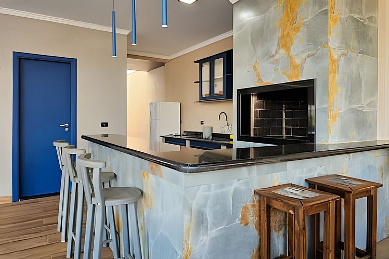 Casa da Gruta: Completa, Sofisticada e Acolhedora