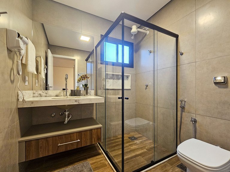 Flat Bonito Village, localização central, piscina