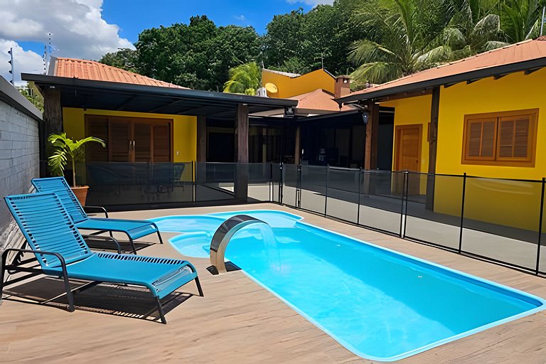 Recanto Sabiá, área gourmet climatizada e piscina
