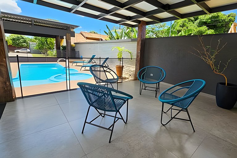 Recanto Sabiá, área gourmet climatizada e piscina