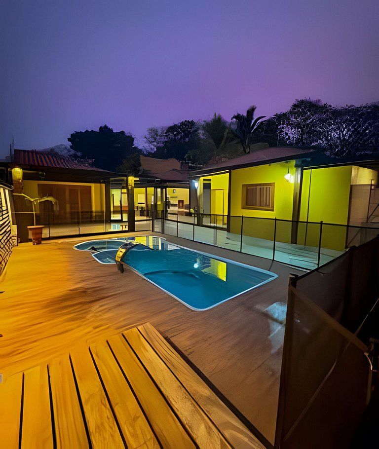 Recanto Sabiá, área gourmet climatizada e piscina