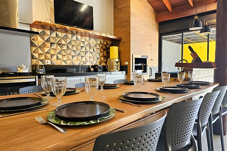 Recanto Sabiá, Área gourmet climatizada, piscina