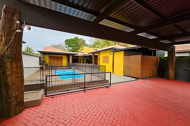 Recanto Sabiá, Área gourmet climatizada, piscina