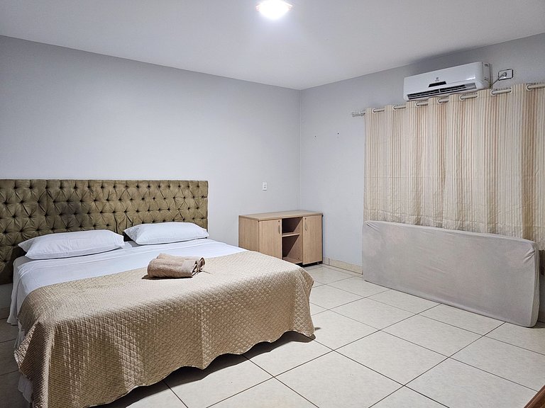 Casa Charme, casa enorme, 4 suites e piscina