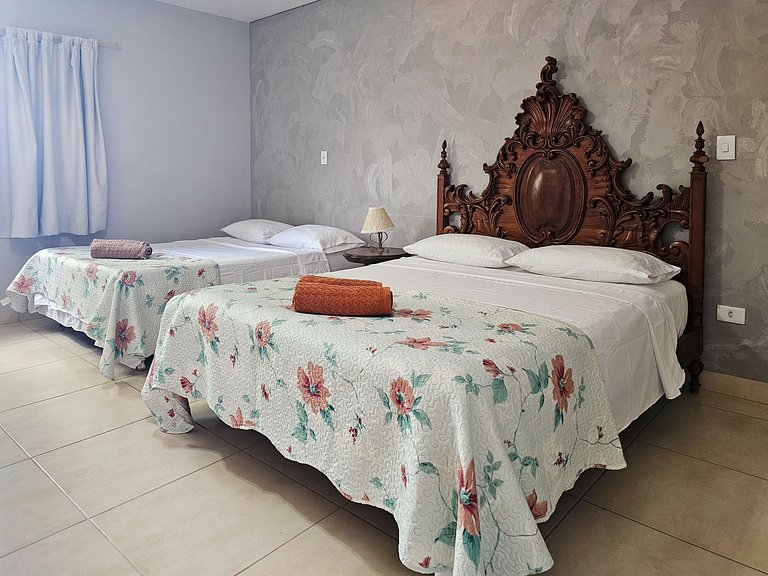 Casa Charme, casa enorme, 4 suites e piscina