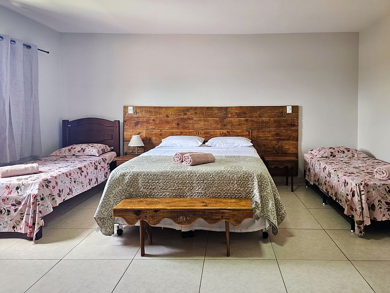 Casa Charme: ampla e com excelente área de lazer