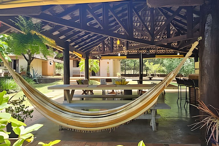 Chalé Bem Brasil 2: Conforto e paz próx ao centro.